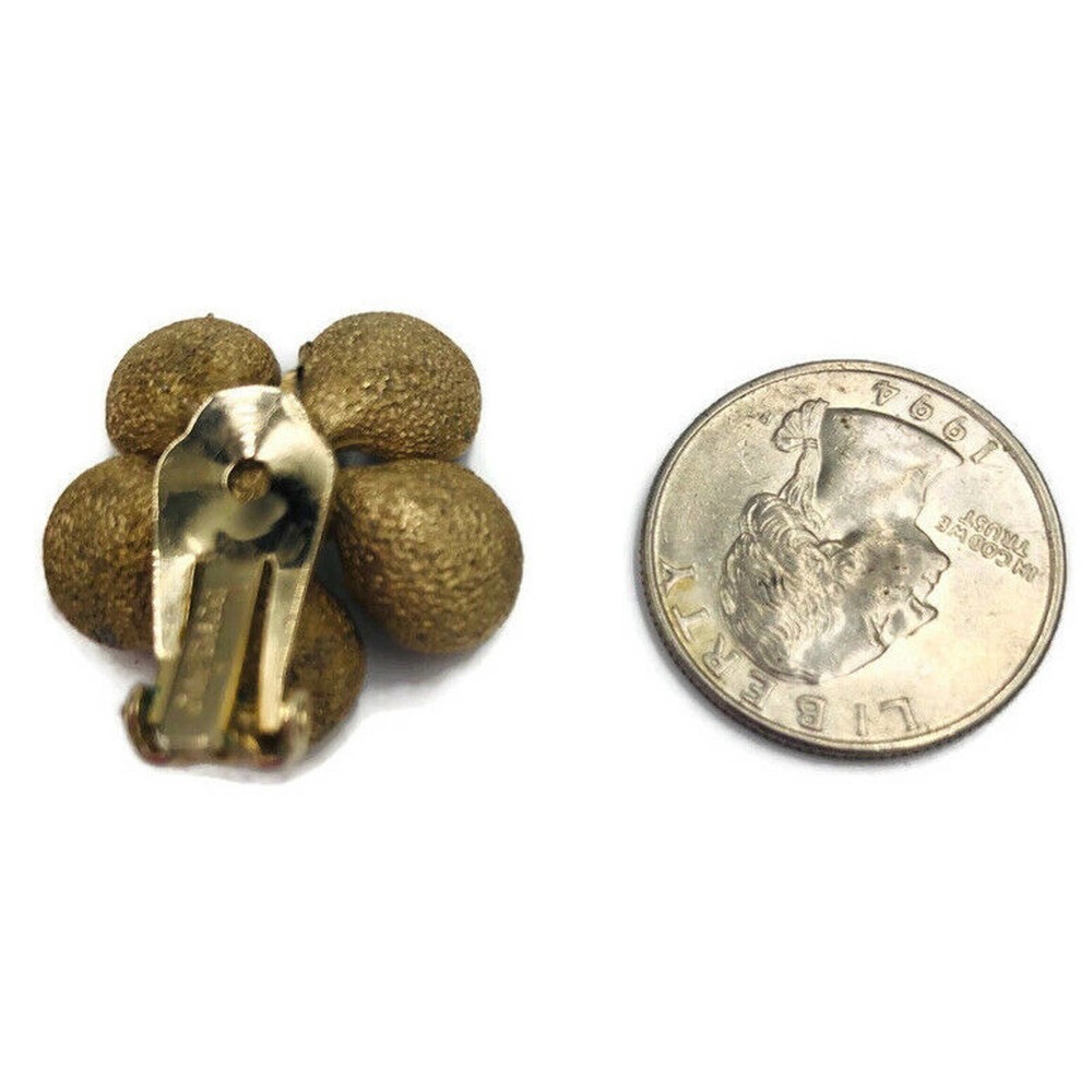 Bergere Flower Brooch Pin & Clip On Earrings Set - Picture 4 of 12